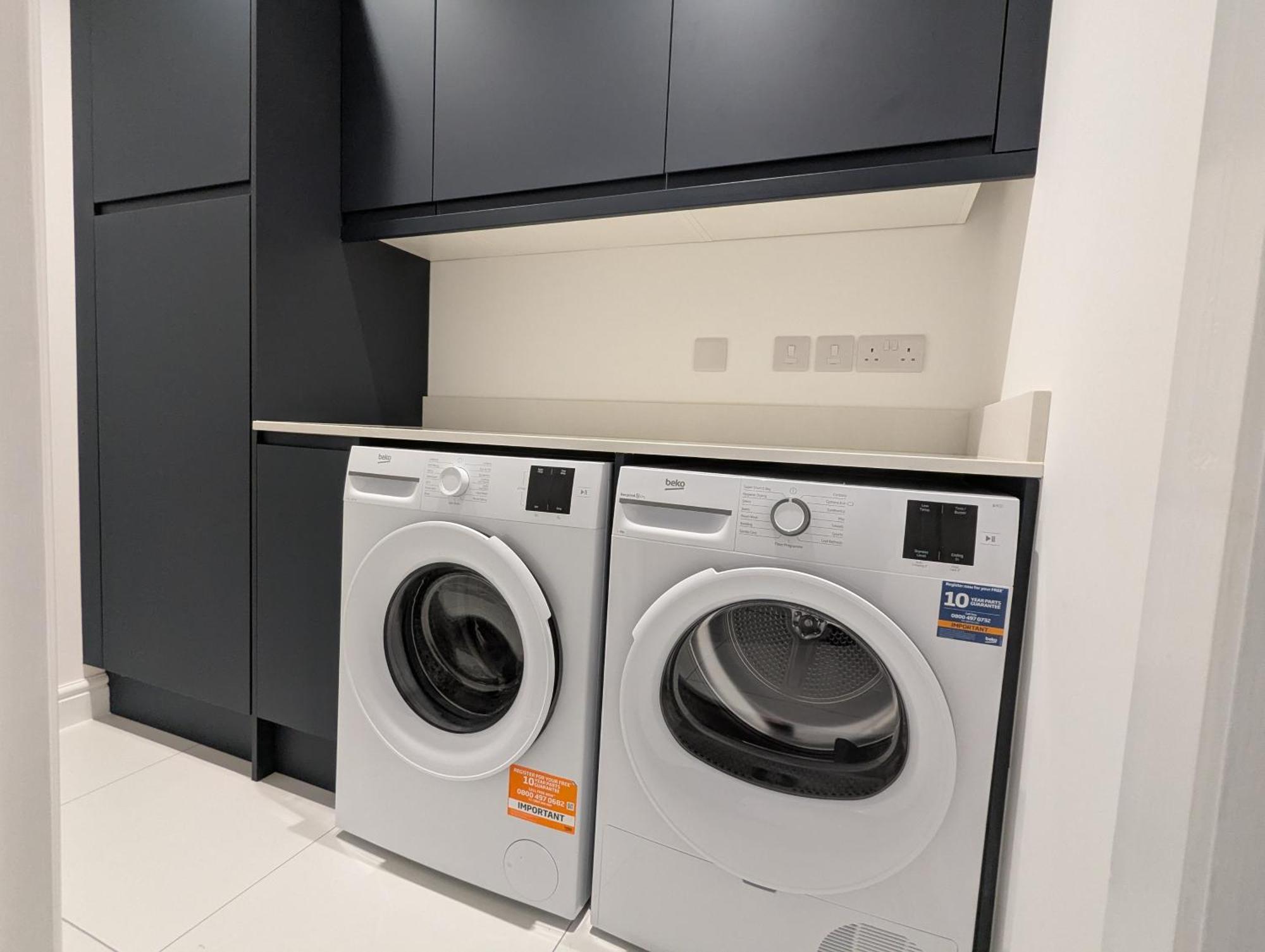 Large 4 Bed Hse, Sleeps 7, 3 Bth, Drive Prkg-4 Cars, M4-A329, Shinfield Studios, 10Mins, Reading, Ascot & Legoland 20Mins, Film Crew, Contractor & Family Friendly Winnersh Exterior foto